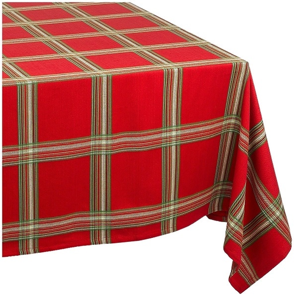 13 Stylish Tablecloths For Christmas - Mommy Today Magazine