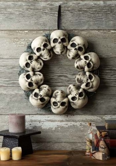 15" Skull Halloween Wreath Decoration